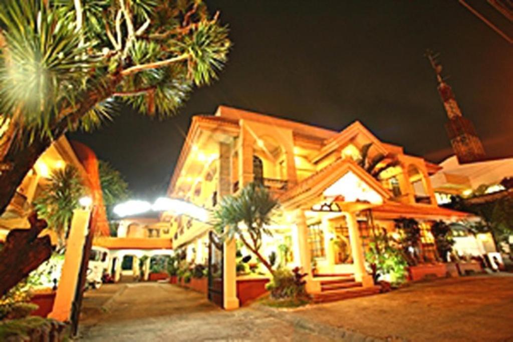 Villa Margarita Hotel Davao City Екстериор снимка