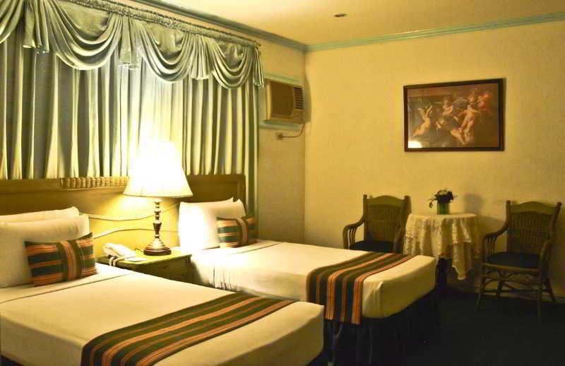 Villa Margarita Hotel Davao City Екстериор снимка